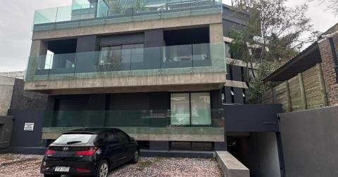 Venta Apartamento Con Cochera Frente a playa mansa