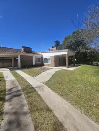 Alquiler Casa 3 Dormitorios Y 2 Baños En Pinamar Sur - Miniatura 1